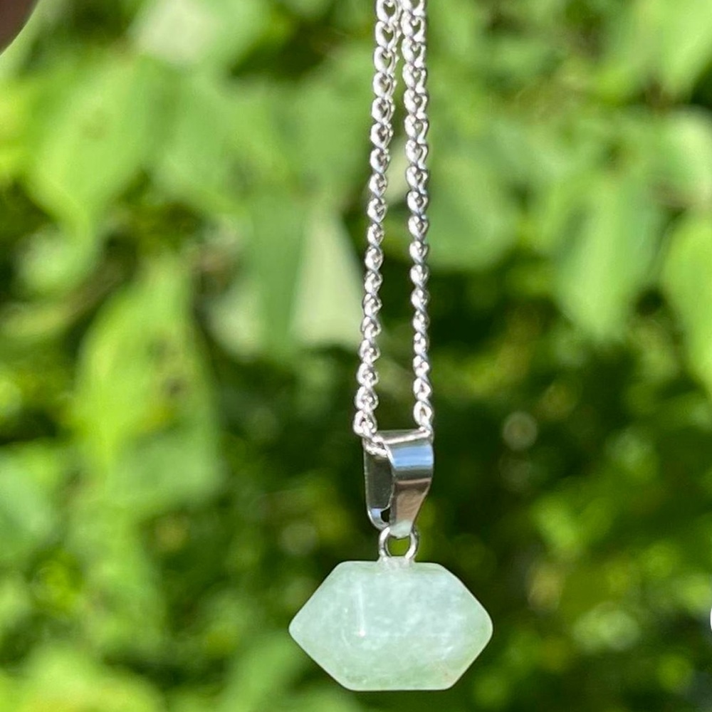 Adventurine crystal necklace